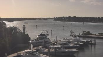 Weather camera view of Hamilton Harbor Yacht Club.