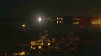 Weather camera view of Hamilton Harbor Yacht Club.