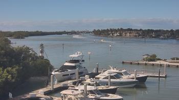 Weather camera view of Hamilton Harbor Yacht Club.