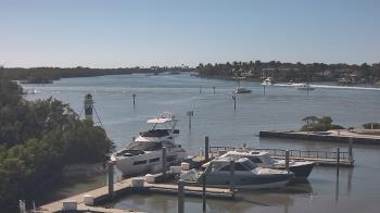 Weather camera view of Hamilton Harbor Yacht Club.