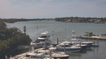 Weather camera view of Hamilton Harbor Yacht Club.