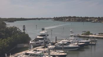 Weather camera view of Hamilton Harbor Yacht Club.