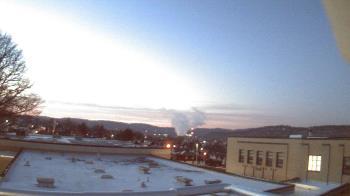 Weather camera view of Roy A Hunt Elementary School.