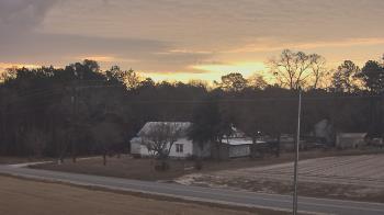 Weather camera view of Overshot NC.