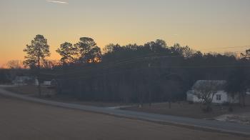 Weather camera view of Overshot NC.