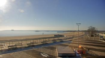 Weather camera view of Ocean Beach Park.