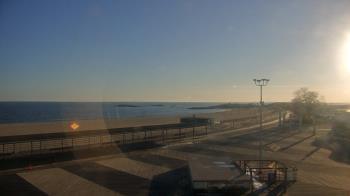 Weather camera view of Ocean Beach Park.