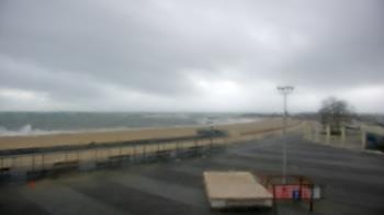 Weather camera view of Ocean Beach Park.