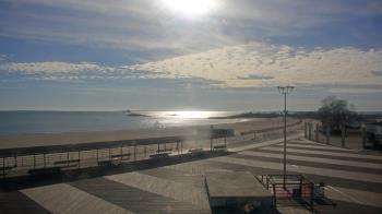 Weather camera view of Ocean Beach Park.