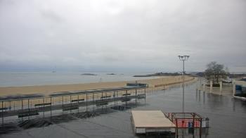Weather camera view of Ocean Beach Park.