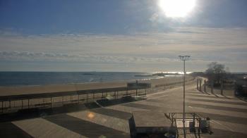 Weather camera view of Ocean Beach Park.