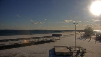 Weather camera view of Ocean Beach Park.