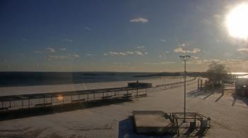 Weather camera view of Ocean Beach Park.