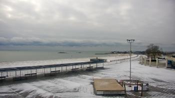 Weather camera view of Ocean Beach Park.