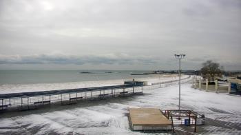 Weather camera view of Ocean Beach Park.