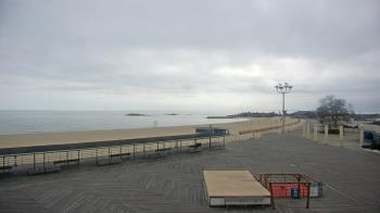 Weather camera view of Ocean Beach Park.