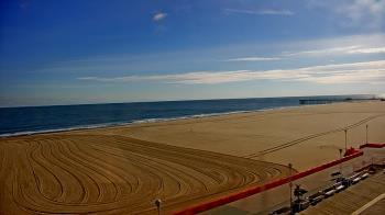 Weather camera view of Plim Plaza Hotel.