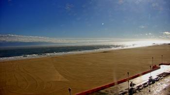 Weather camera view of Plim Plaza Hotel.