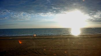 Weather camera view of Plim Plaza Hotel.