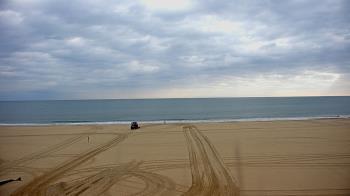 Weather camera view of Plim Plaza Hotel.