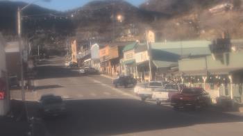 Weather camera view of Overland Hotel.