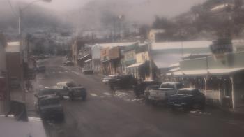Weather camera view of Overland Hotel.