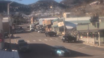 Weather camera view of Overland Hotel.
