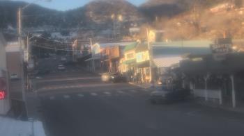 Weather camera view of Overland Hotel.