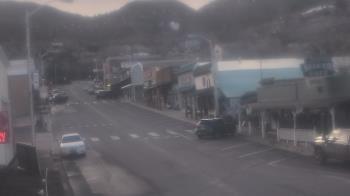 Weather camera view of Overland Hotel.