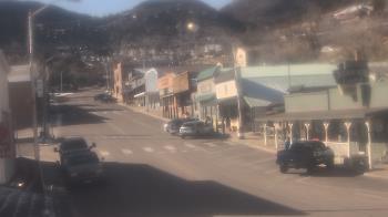 Weather camera view of Overland Hotel.