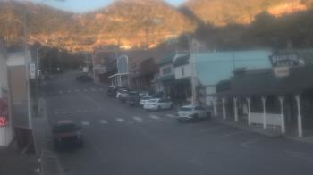 Weather camera view of Overland Hotel.