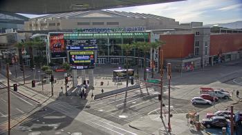 Weather camera view of Palomar Hotel.