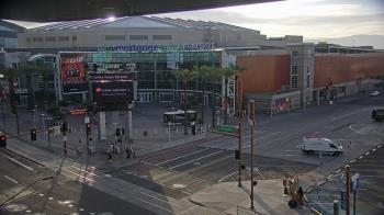 Weather camera view of Palomar Hotel.