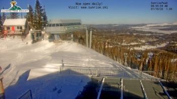 Weather camera view of Sunrise Park Resort 10650 ft elev.