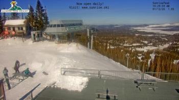 Weather camera view of Sunrise Park Resort 10650 ft elev.