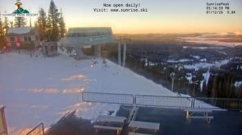 Weather camera view of Sunrise Park Resort 10650 ft elev.
