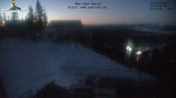 Weather camera view of Sunrise Park Resort 10650 ft elev.