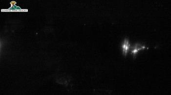 Weather camera view of Sunrise Park Resort 10650 ft elev.