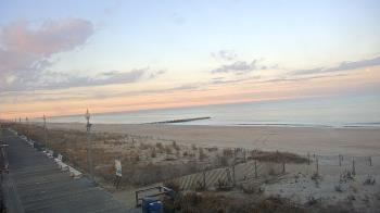 Weather camera view of Boardwalk Plaza Hotel.