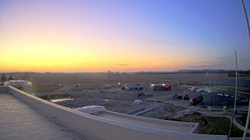 Weather camera view of North Putnam MS.