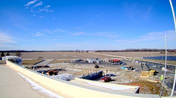 Weather camera view of North Putnam MS.