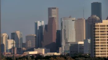 Weather camera view of St Thomas High School.