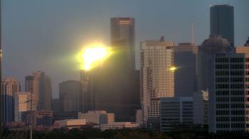 Weather camera view of St Thomas High School.