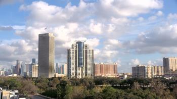 Weather camera view of St Thomas High School.