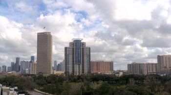 Weather camera view of St Thomas High School.