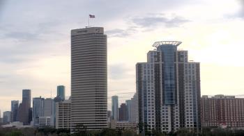 Weather camera view of St Thomas High School.