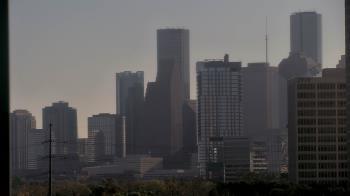 Weather camera view of St Thomas High School.