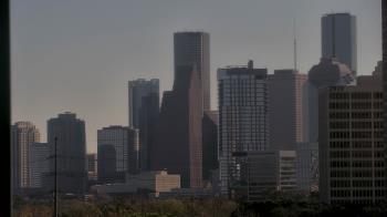 Weather camera view of St Thomas High School.