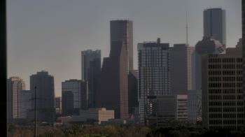 Weather camera view of St Thomas High School.