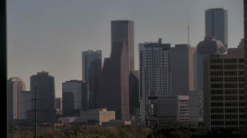 Weather camera view of St Thomas High School.